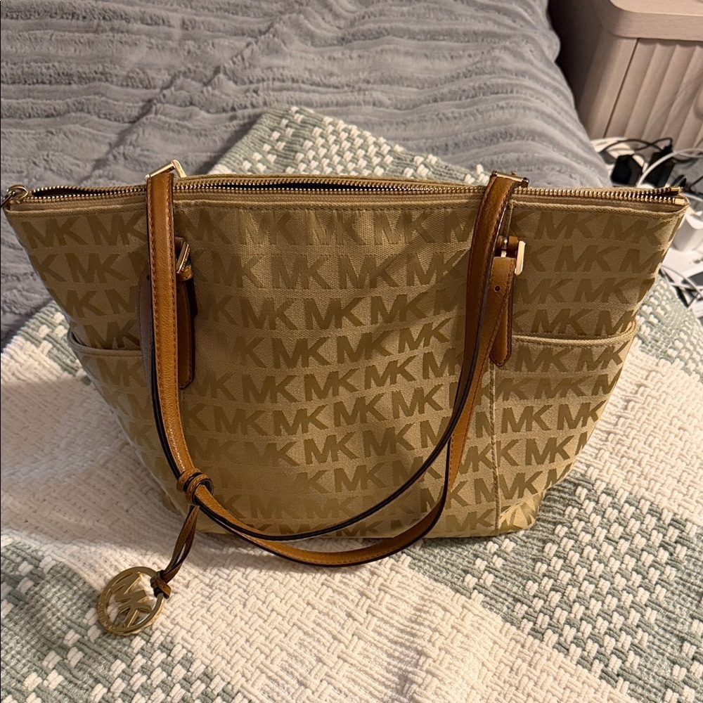 Michael Kors shoulder bag